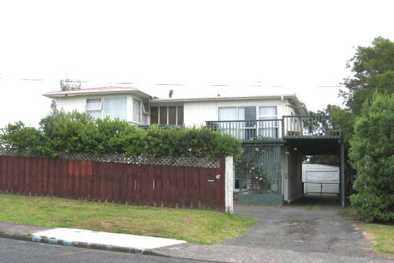 Photo of property in 42 Tramway Road, Beach Haven, Auckland, 0626