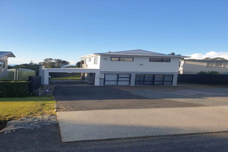 Photo of property in 174 Howard Road, Orere Point, 2585