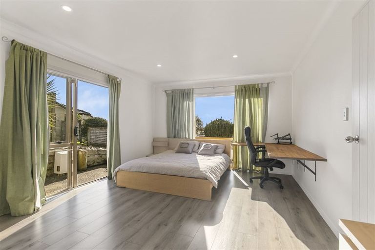 Photo of property in 40 Spoonbill Place, Unsworth Heights, Auckland, 0632