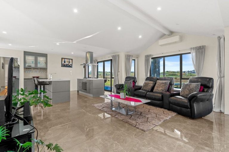 Photo of property in 20 Old Lexie Way, Pokeno, 2471