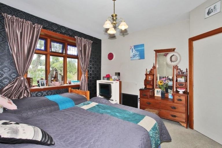 Photo of property in 28 Sarsfield Street, Southbridge, 7602