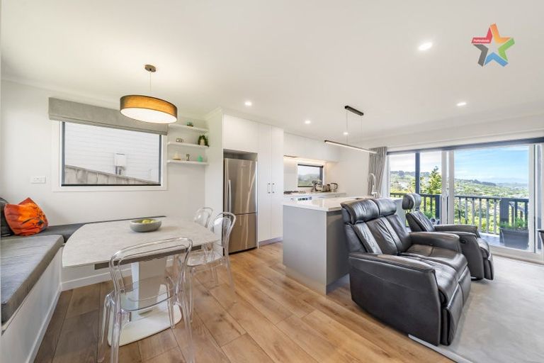 Photo of property in 67 Cypress Drive, Maungaraki, Lower Hutt, 5010