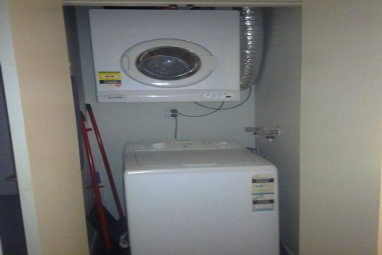 Photo of property in 662 Beach Road, Browns Bay, Auckland, 0630