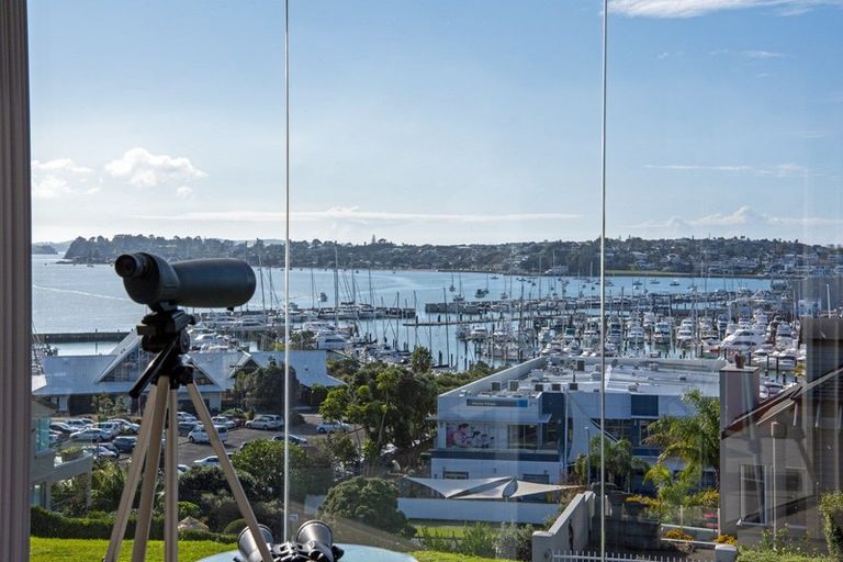 Photo of property in 61 Compass Way, Half Moon Bay, Auckland, 2012