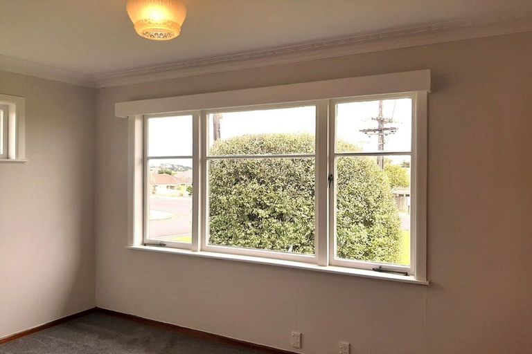 Photo of property in 10 Oakdale Road, Mount Roskill, Auckland, 1041