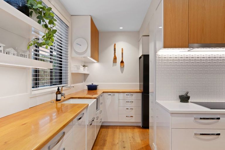 Photo of property in 21 Bluestone Drive, Parklands, Christchurch, 8083