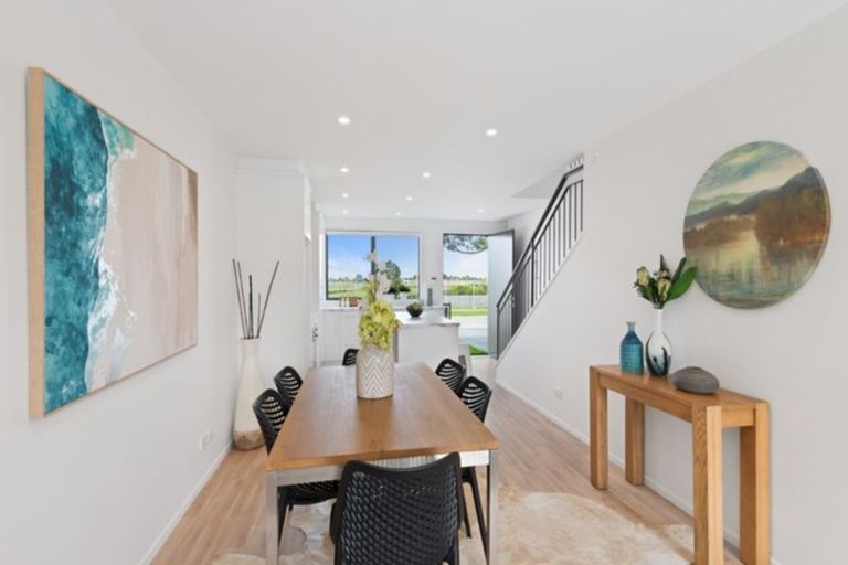 Photo of property in 16 Orford Lane, Takanini, 2112