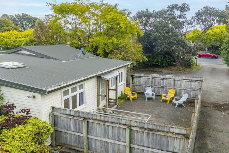 Photo of property in 84 Amohia Street, Paraparaumu, 5032