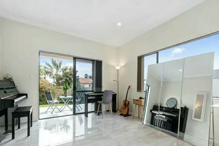 Photo of property in 32 Westerham Drive, Dannemora, Auckland, 2016