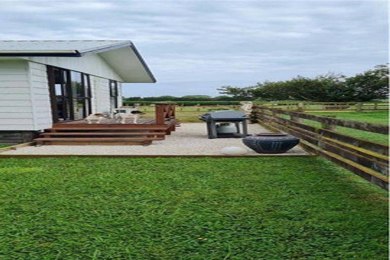 Photo of property in 297 Kingseat Road, Kingseat, Pukekohe, 2679