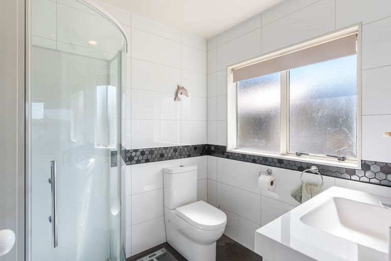 Photo of property in 11 Murray Court, Paraparaumu Beach, Paraparaumu, 5032