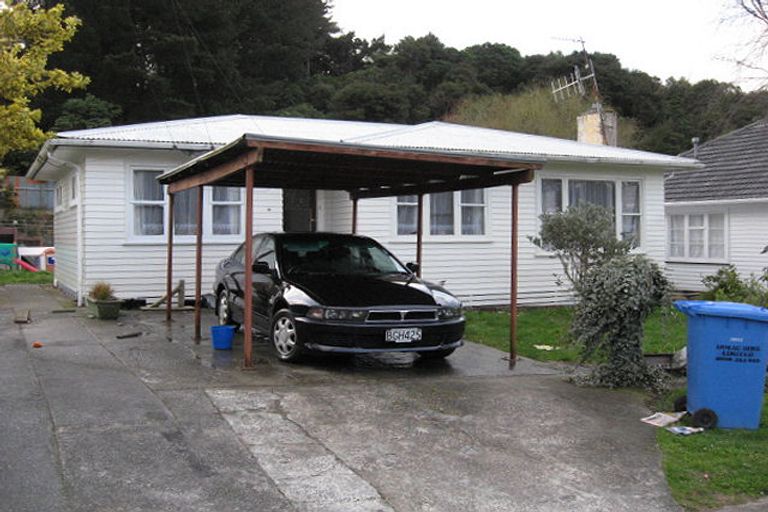 Photo of property in 44 Lees Grove, Wainuiomata, Lower Hutt, 5014