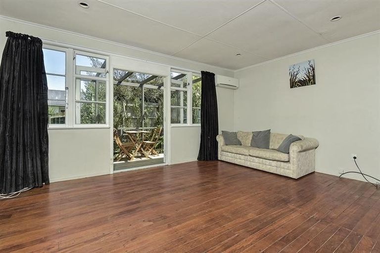Photo of property in 7/331 Royal Road, Massey, Auckland, 0614