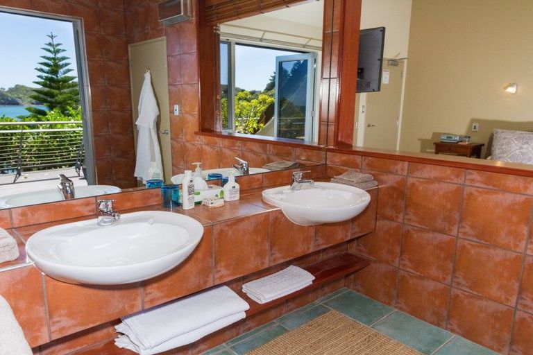 Photo of property in 42 Mahinepua Road, Kaeo, 0478