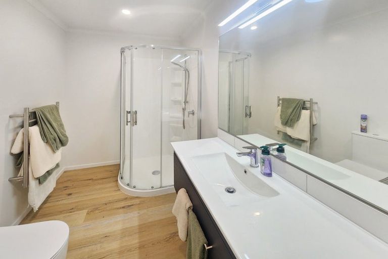 Photo of property in 44 Oakum Road, Whitby, Porirua, 5024