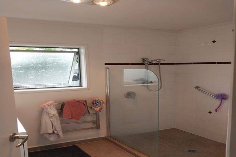 Photo of property in 1/100 Sunrise Avenue, Mairangi Bay, Auckland, 0630