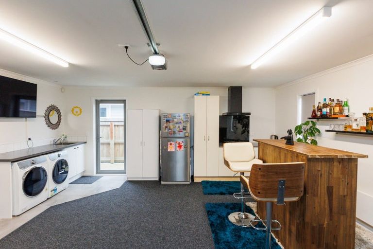 Photo of property in 12 Ivy Lane, Kelvin Grove, Palmerston North, 4414