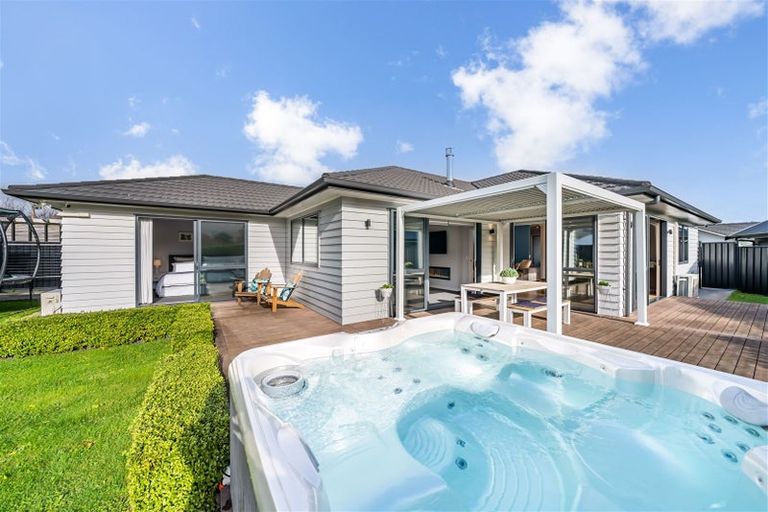 Photo of property in 7 Don Griffin Grove, Trentham, Upper Hutt, 5018