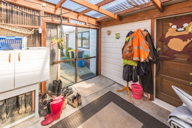 Photo of property in 43 Wilson Street, Waverley, 4510