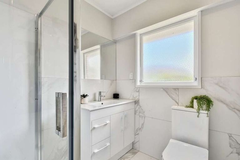 Photo of property in 2/11 Wentworth Avenue, Papatoetoe, Auckland, 2025