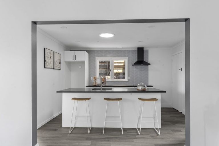 Photo of property in 1/256 Porchester Road, Takanini, 2112