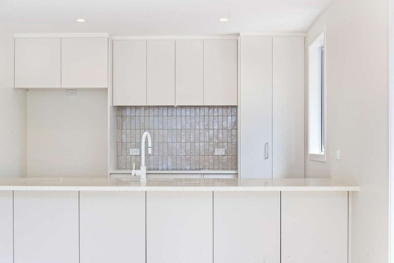 Photo of property in 6a Alston Avenue, Kelston, Auckland, 0602