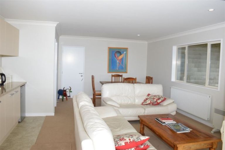 Photo of property in 135 Le Bons Bay Road, Le Bons Bay, Akaroa, 7583