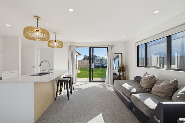 Photo of property in 51 Mehrtens Crescent, Woodend, 7691