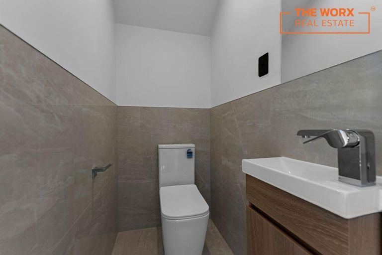 Photo of property in 92a Rangitoto Road, Papatoetoe, Auckland, 2025