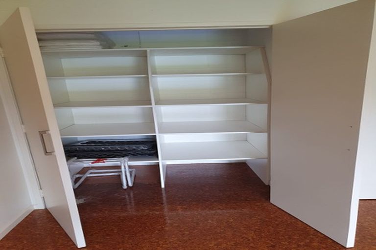 Photo of property in 22 Learmonth Avenue, Birkenhead, Auckland, 0626