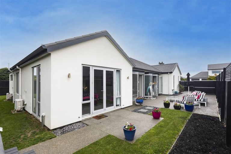 Photo of property in 5 Torrey Pines, Waimairi Beach, Christchurch, 8083