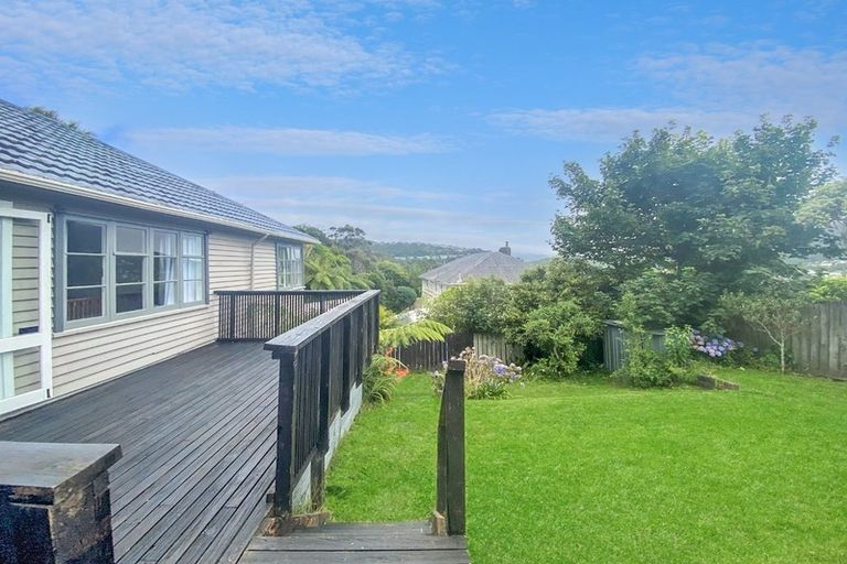 Photo of property in 3 Montgomery Avenue, Karori, Wellington, 6012