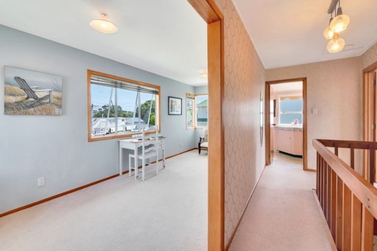 Photo of property in 103 Queen Street, Northcote Point, Auckland, 0627