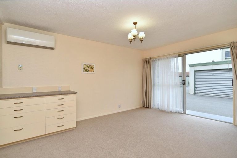 Photo of property in 12/93 Racecourse Road, Sockburn, Christchurch, 8042