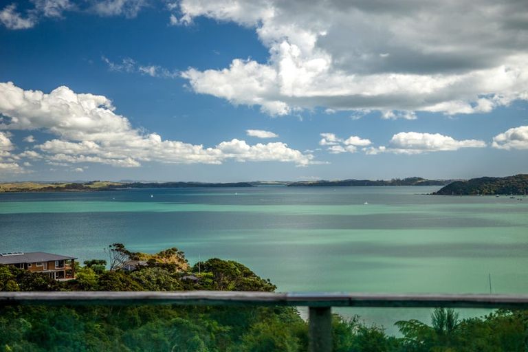 Photo of property in 202 Te Wahapu Road, Russell, 0272