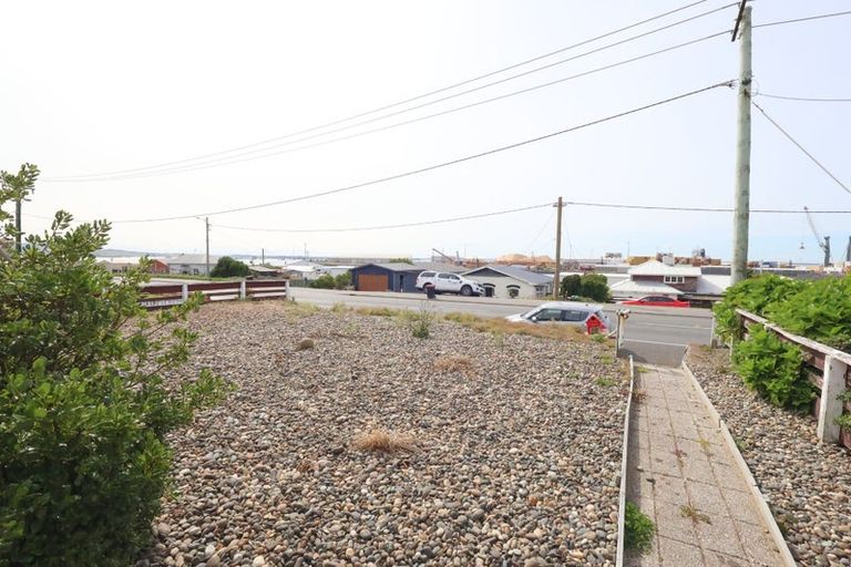 Photo of property in 40 Blackwater Street, Bluff, 9814