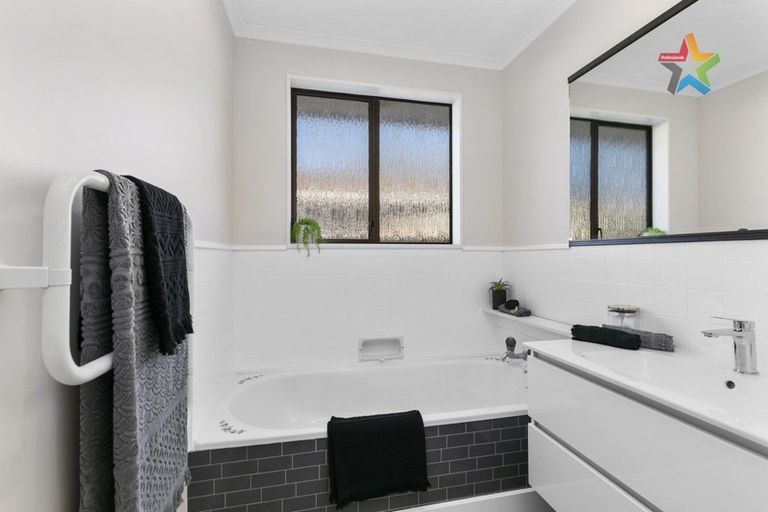 Photo of property in 16a Rawhiti Street, Stokes Valley, Lower Hutt, 5019