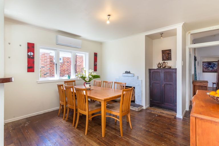 Photo of property in 14 Eastglen Road, Glen Eden, Auckland, 0602