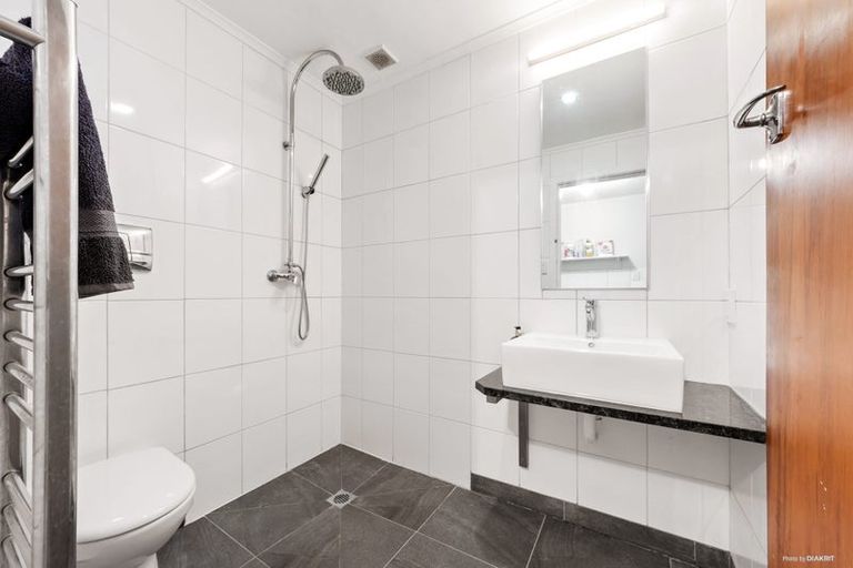 Photo of property in 52 Sturges Road, Henderson, Auckland, 0612