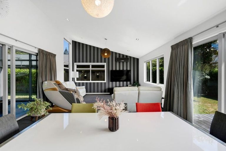 Photo of property in 3 Te Arakete Place, Hurworth, New Plymouth, 4310