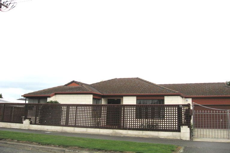 Photo of property in 40 Paddington Street, Northcote, Christchurch, 8052