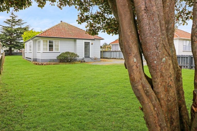 Photo of property in 10 Victor Street, Dannevirke, 4930