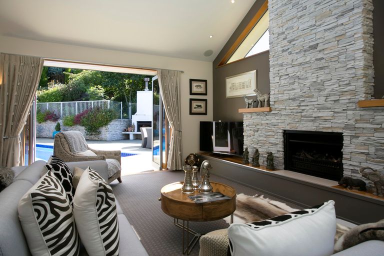 Photo of property in 5 Cameron Drive, Acacia Bay, Taupo, 3385