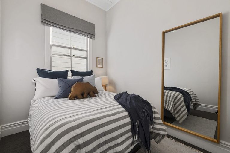 Photo of property in 31 Queens Parade, Devonport, Auckland, 0624