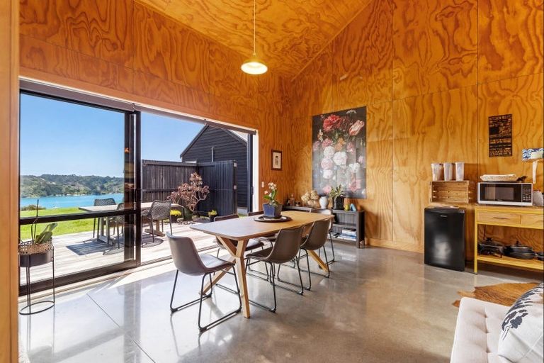 Photo of property in 79 Bishop Lane, Tawharanui Peninsula, Matakana, 0986