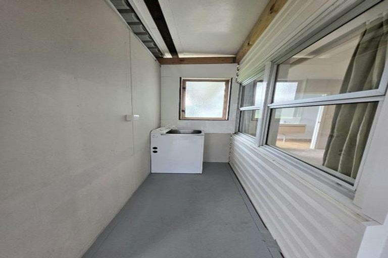 Photo of property in 10 Hillcrest Grove, Hillpark, Auckland, 2102