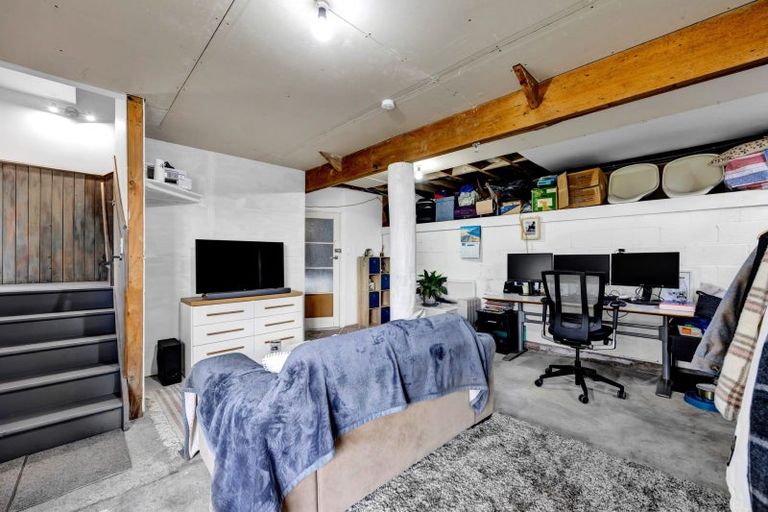 Photo of property in 73 Heta Road, Highlands Park, New Plymouth, 4312