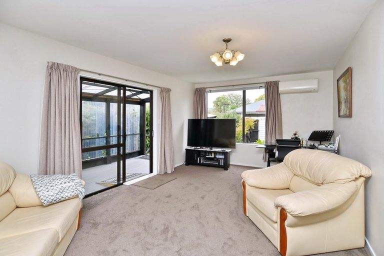 Photo of property in 1/7 Sefton Street, Belfast, Christchurch, 8051