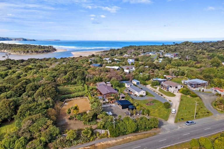 Photo of property in 2519 Papatowai Highway, Papatowai, Owaka, 9586