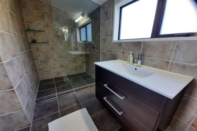 Photo of property in 76 Mount Pleasant Road, Mount Pleasant, Christchurch, 8081